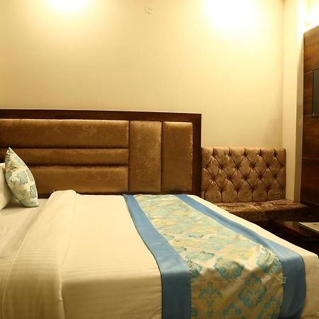Hotel Kush Ganga - 50 Meter From Har Ki Pauri, Харидвар Экстерьер фото