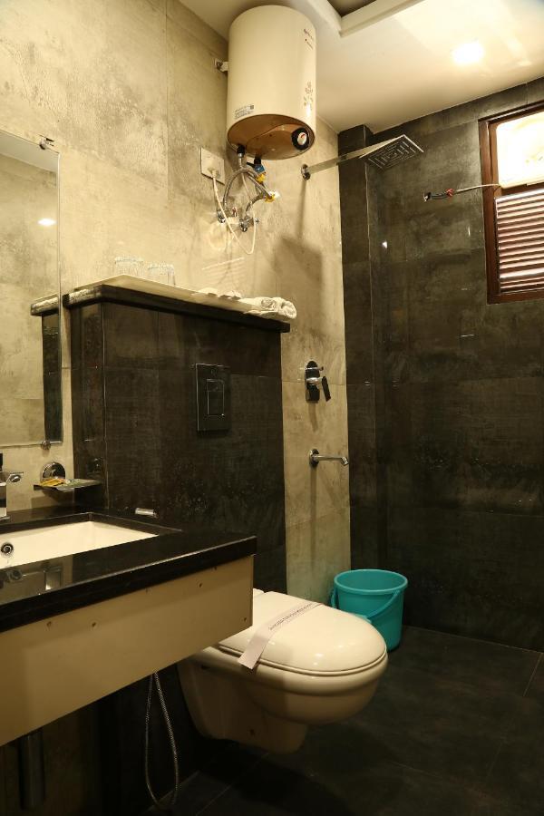 Hotel Kush Ganga - 50 Meter From Har Ki Pauri, Харидвар Экстерьер фото
